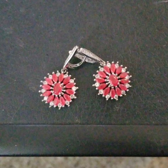 Ruby earrings - Picture 2 of 3